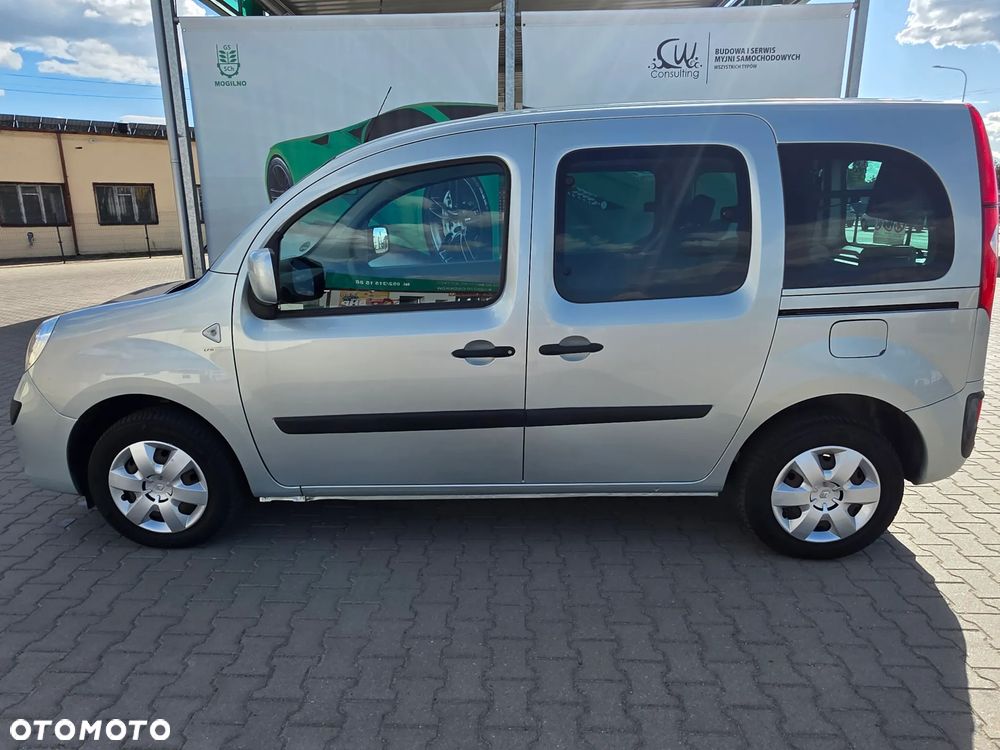 Renault Kangoo 1.6 16V Helios - 9