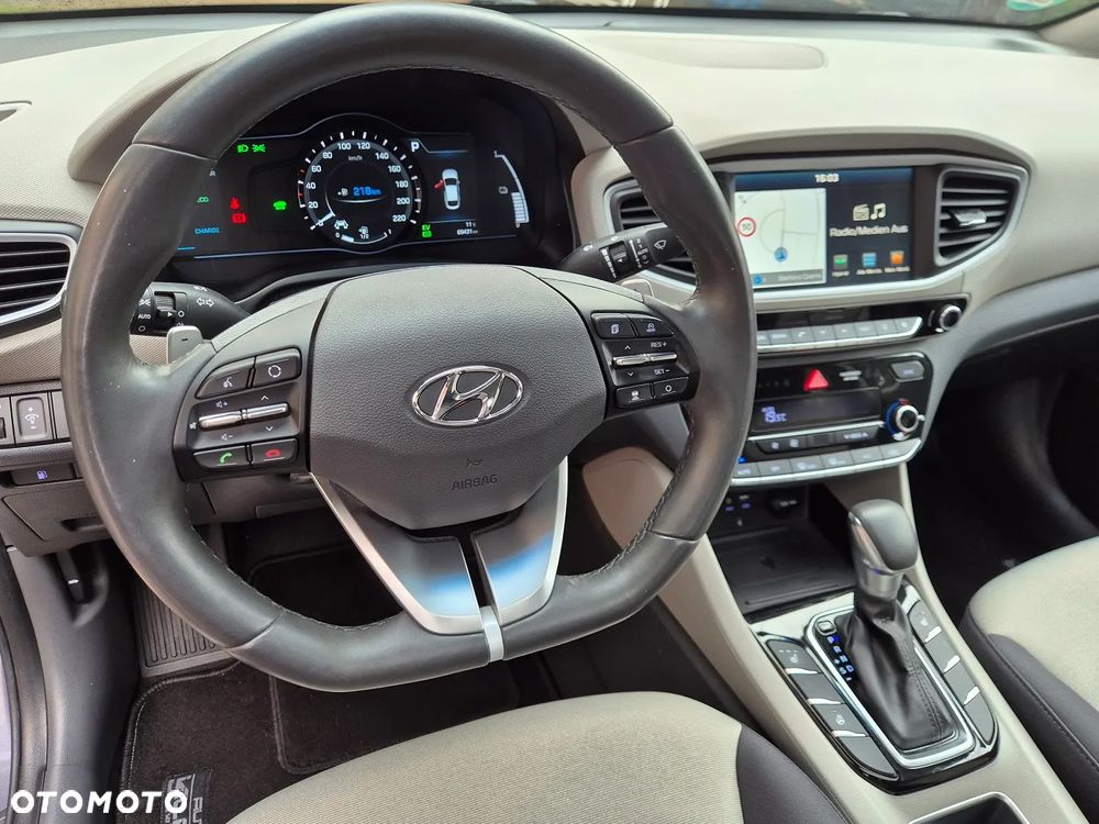 Hyundai IONIQ - 19