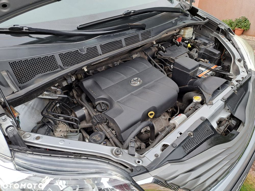 Toyota Sienna - 5