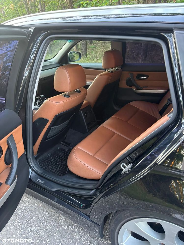 BMW Seria 3 320d Efficient Dynamics - 11