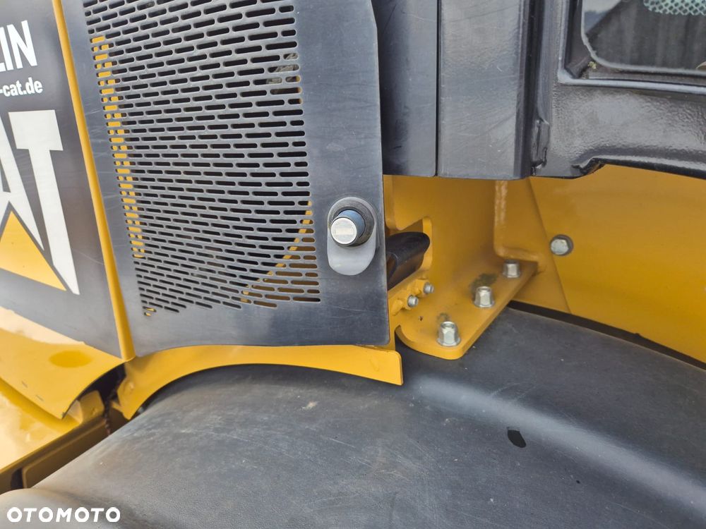 Caterpillar 906 CAT 908 M JAK NOWA 1600h - 12