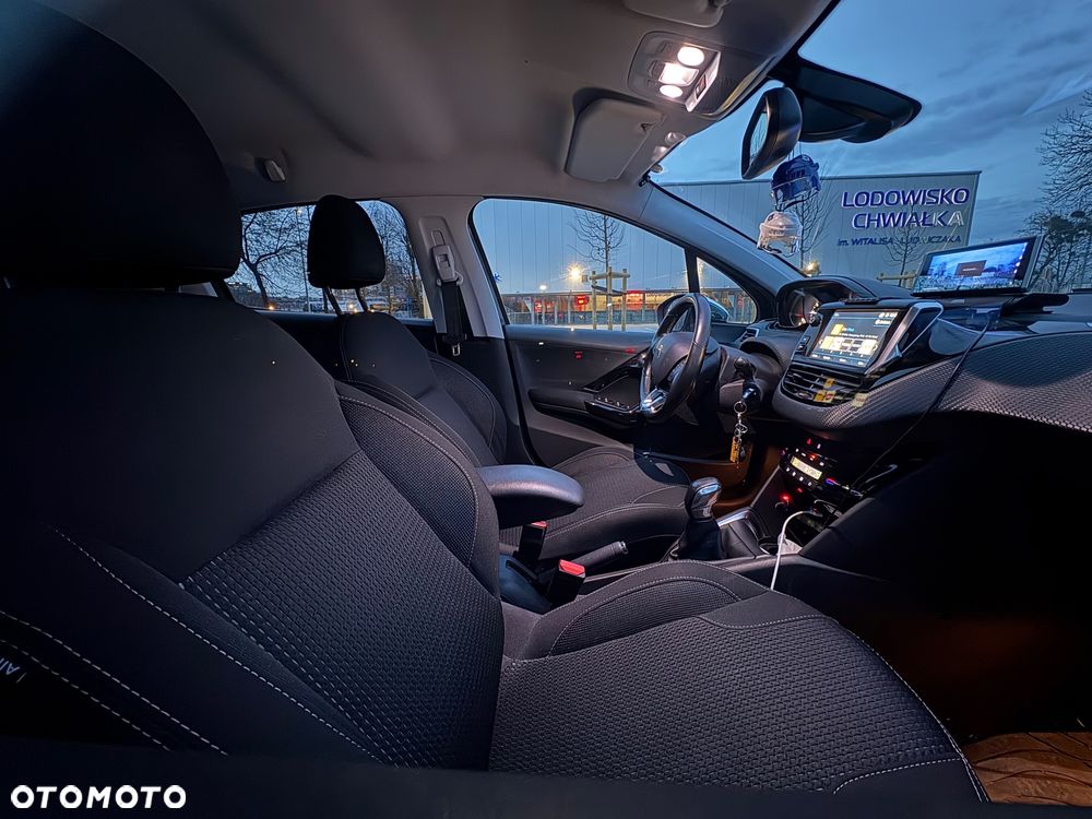 Peugeot 208 1.2 PureTech Active - 8