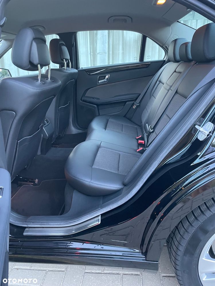 Mercedes-Benz Klasa E 200 CGI BlueEFFICIENCY 7G-TRONIC Avantgarde - 7