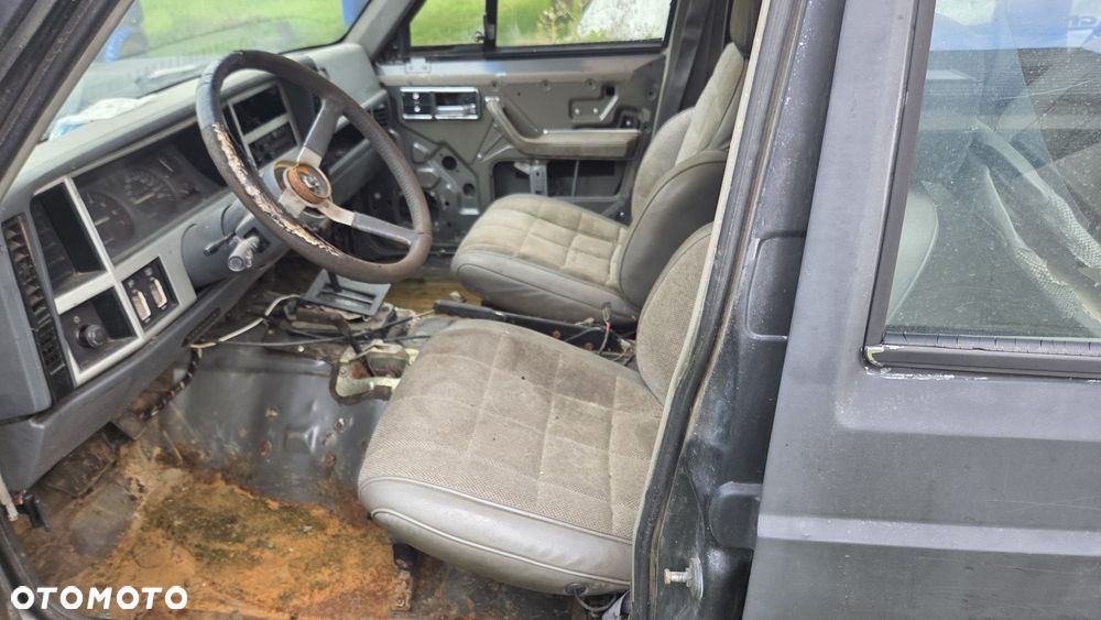 Jeep Cherokee - 7