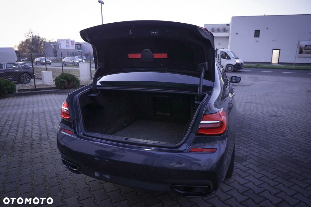 BMW Seria 7 740d xDrive - 7