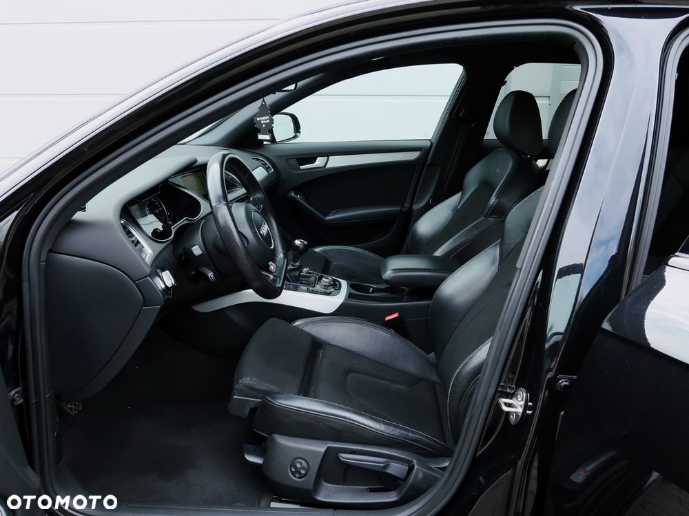 Audi A4 Avant 2.0 TDI DPF S line Sportpaket - 32