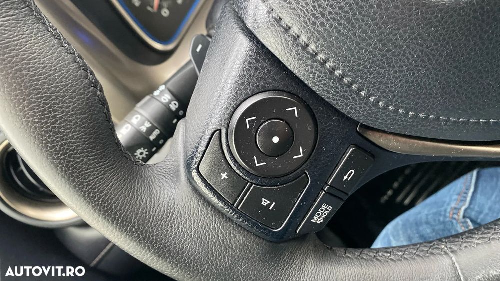 Toyota RAV4 2.2 D-4CAT 4WD Aut Luxury - 11