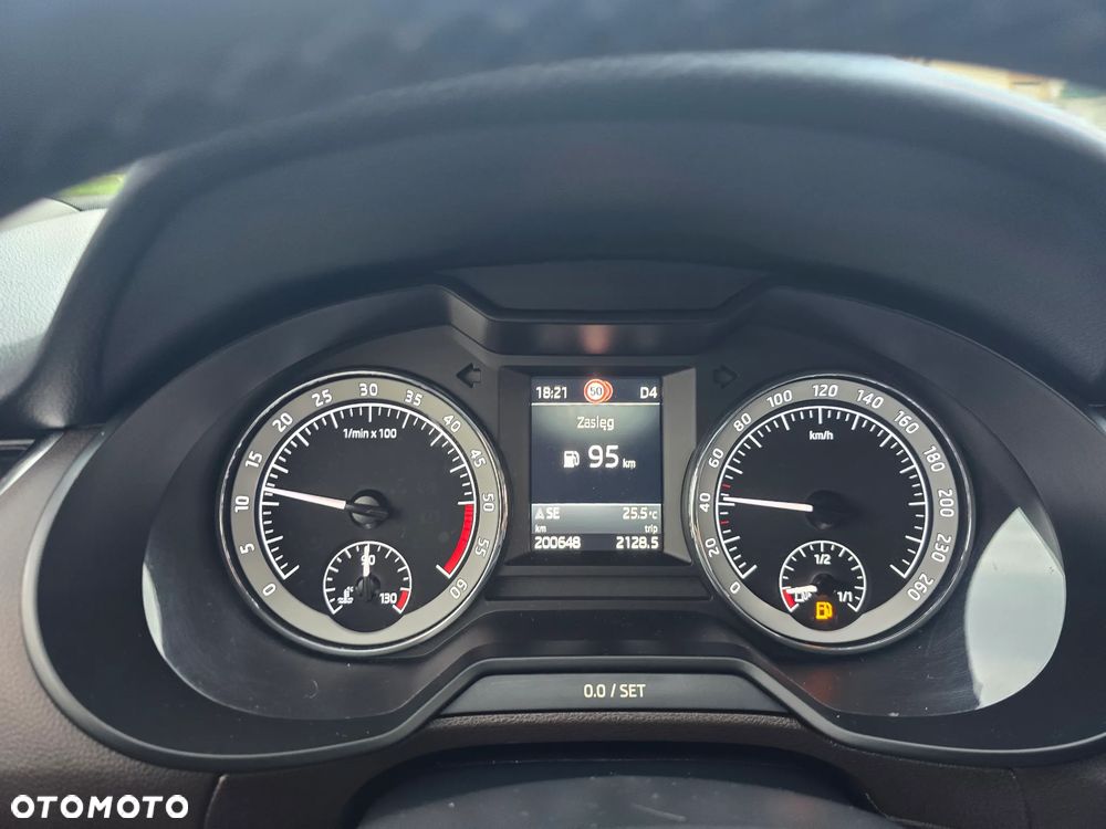 Skoda Octavia 2.0 TDI 4x4 DSG L&K - 32