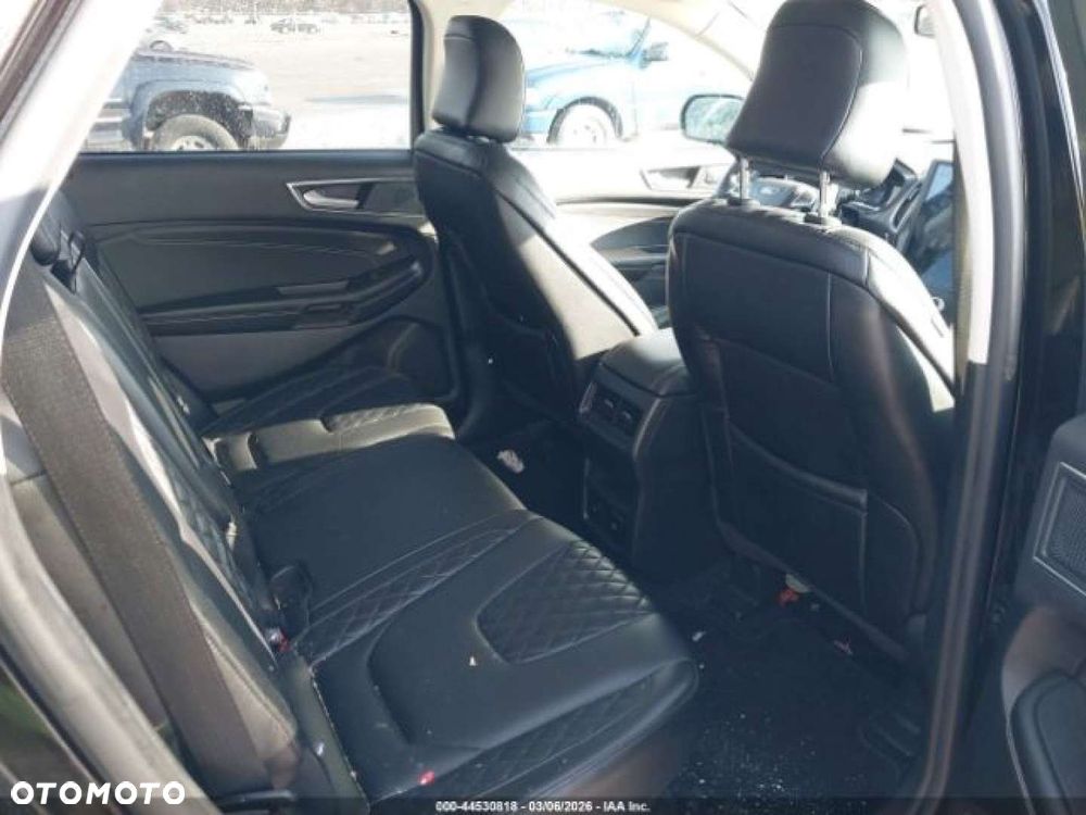 Ford Edge - 12