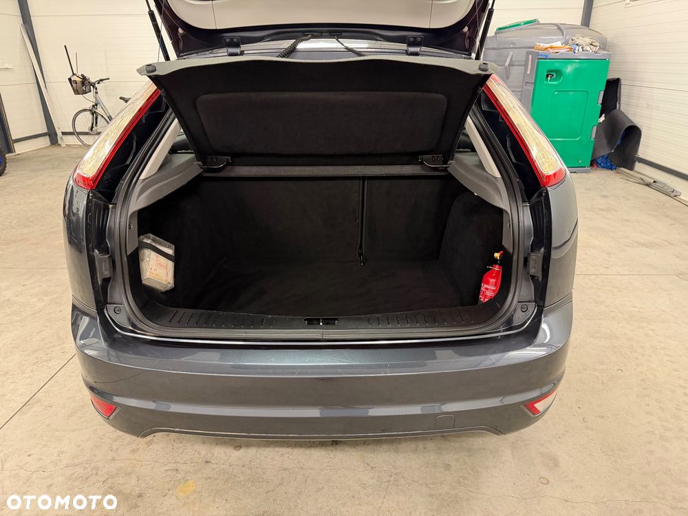 Ford Focus - 17