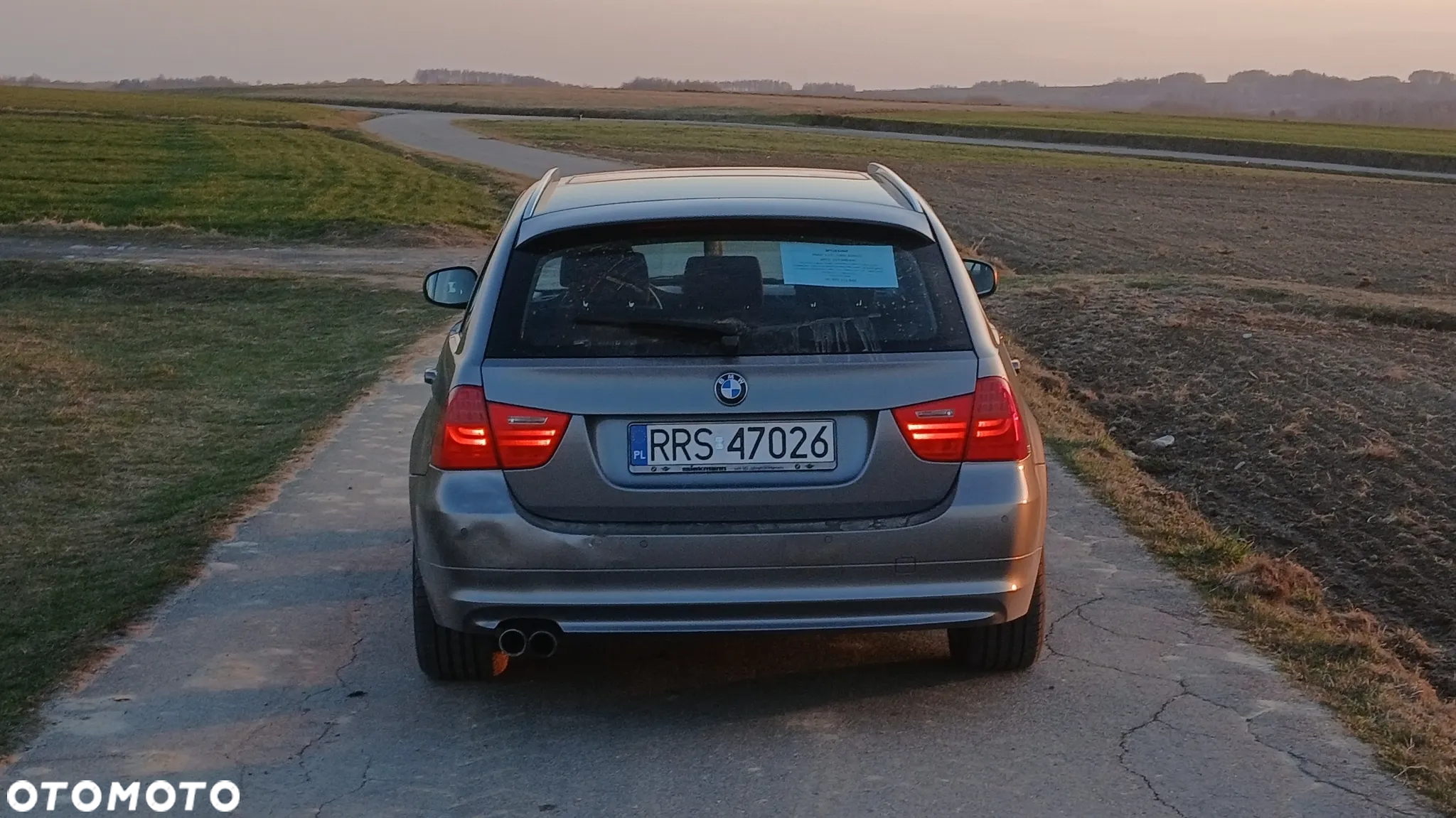BMW Seria 3 330d xDrive DPF Touring - 10