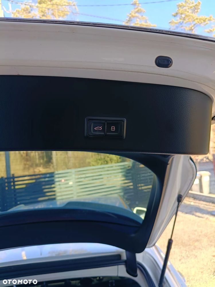 Audi A6 Avant 3.0 TDI S tronic - 11