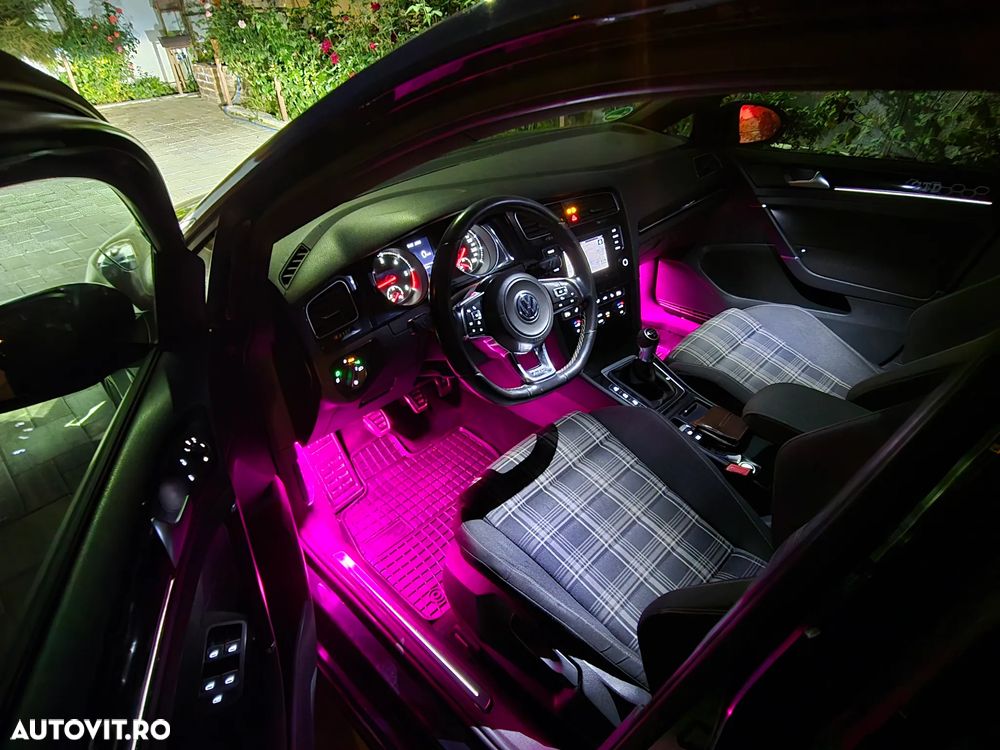 Volkswagen Golf 2.0 TDI DPF BMT GTD - 22