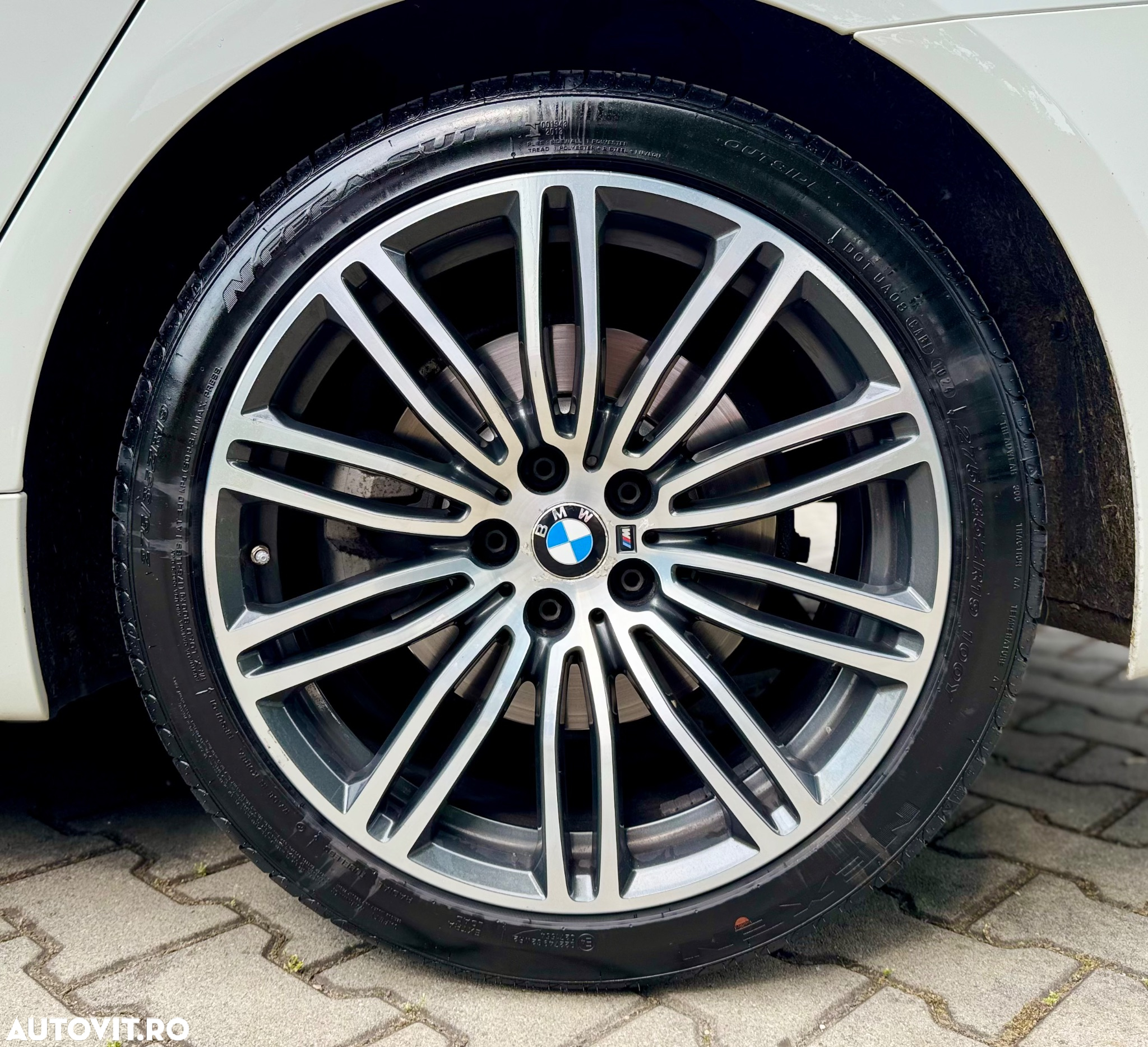 BMW Seria 5 520d xDrive AT - 16