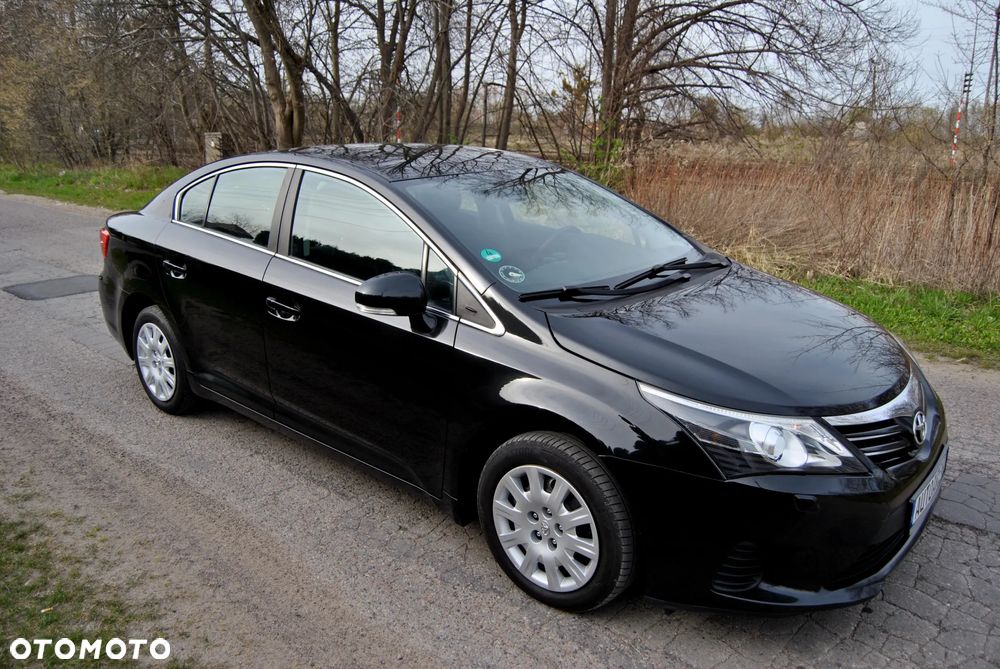 Toyota Avensis 1.6 Sol - 8