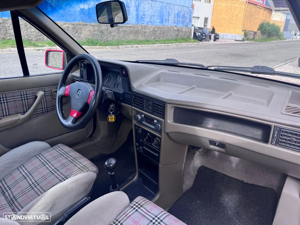 Opel Kadett Cabrio 1.6 - 7
