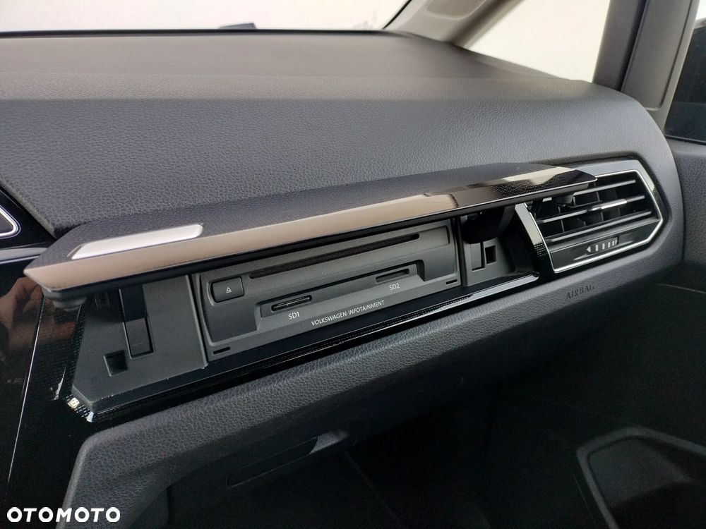 Volkswagen Touran 1.6 TDI SCR (BlueMotion Technology) SOUND - 17