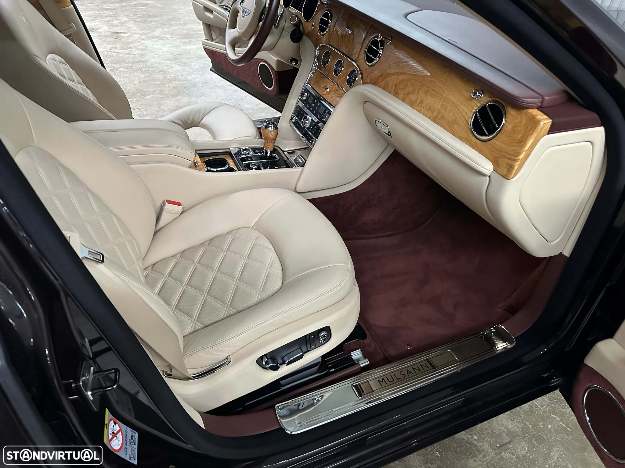 Bentley Mulsanne - 24