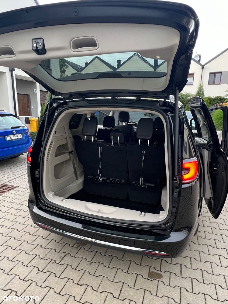 Chrysler Pacifica - 8