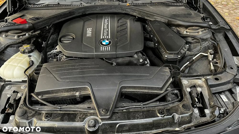 BMW Seria 3 325d Sport-Aut Sport Line - 10