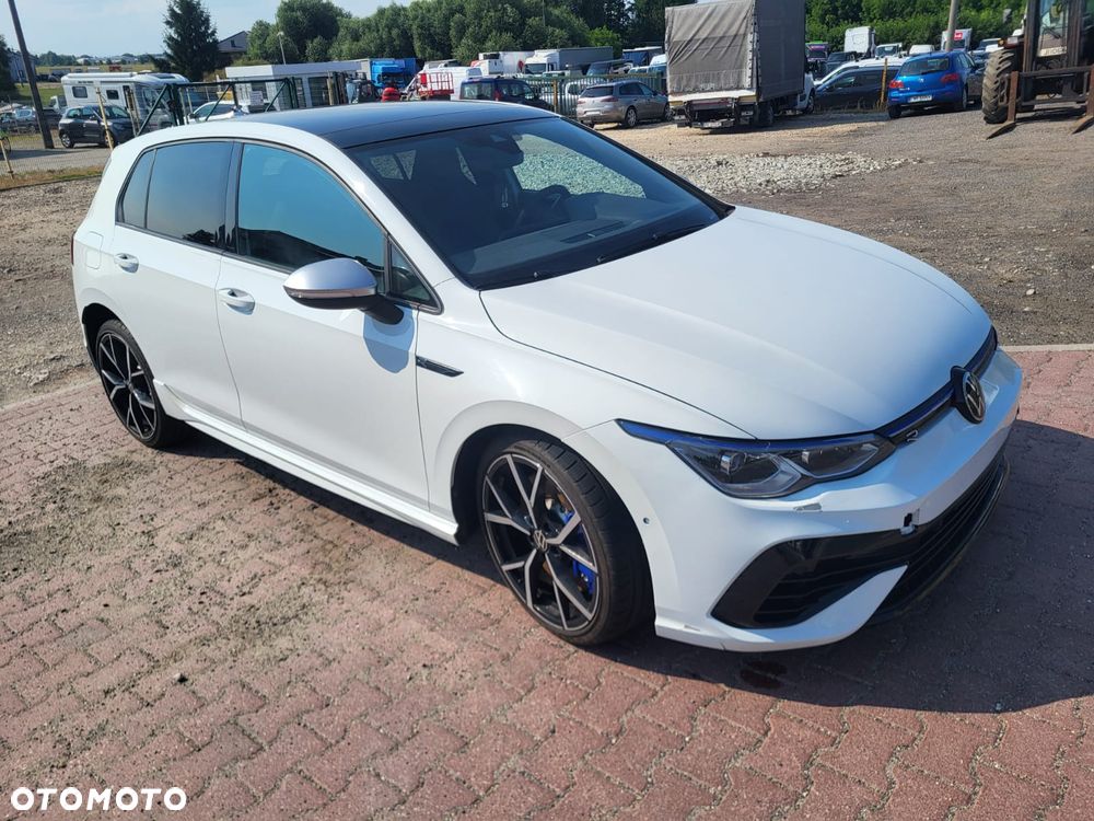 Volkswagen Golf - 21