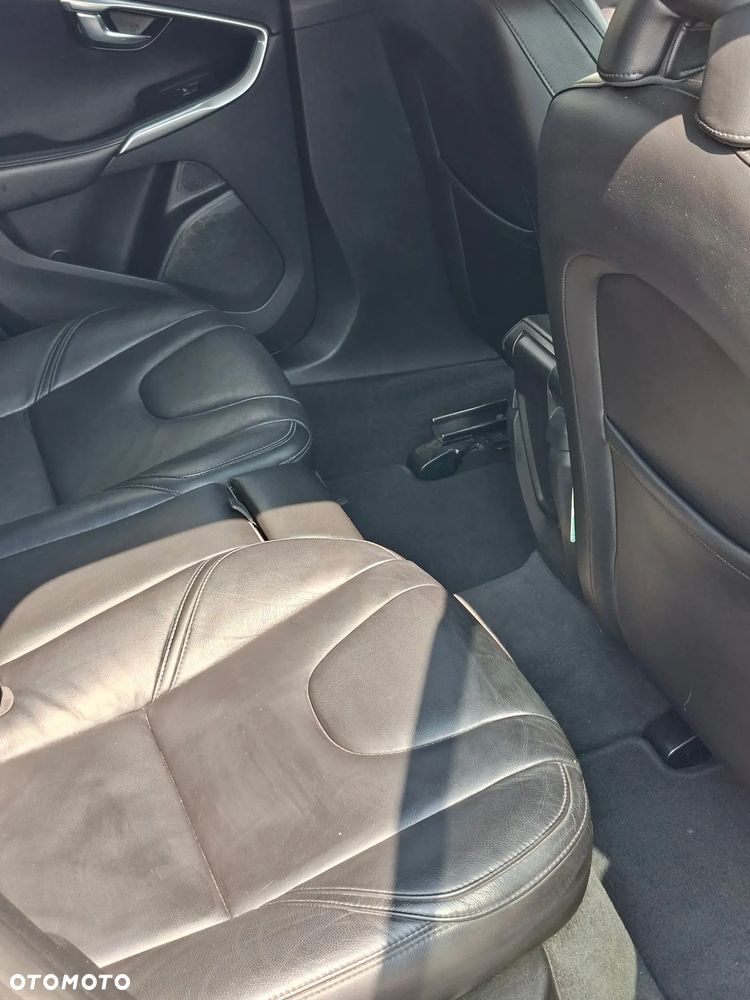 Volvo V40 D2 Momentum - 10
