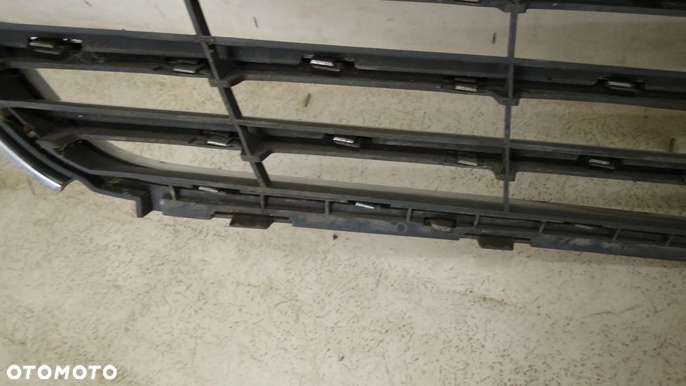 MERCEDES C-KLASA W204 ATRAPA GRILL ORYGINAŁ 07-11r - 10