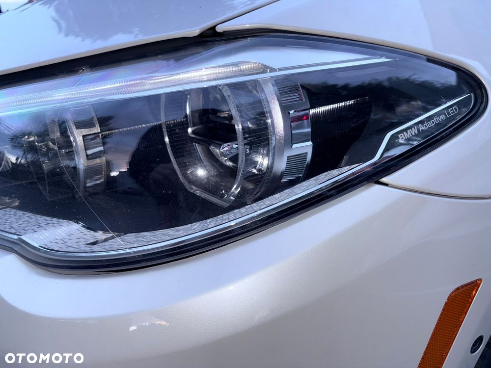 BMW Seria 5 535i xDrive Sport-Aut Luxury Line - 23