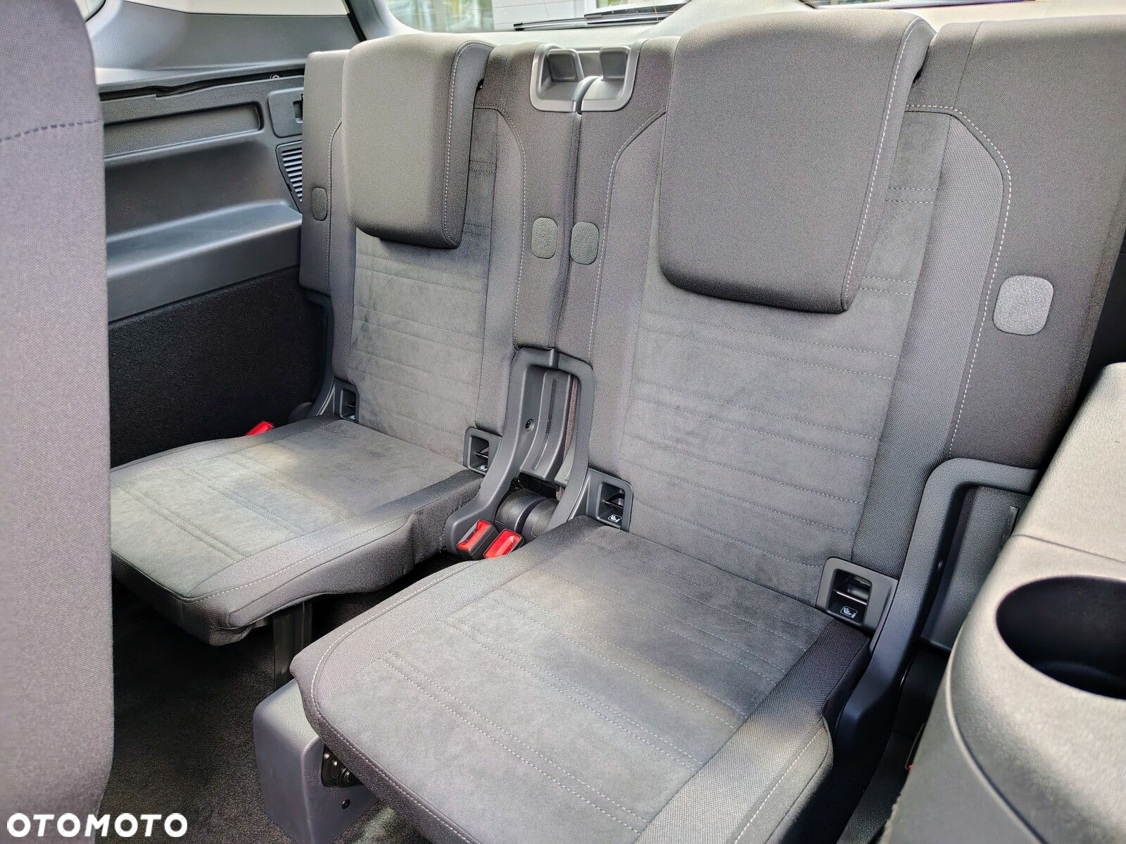 Volkswagen Touran - 23