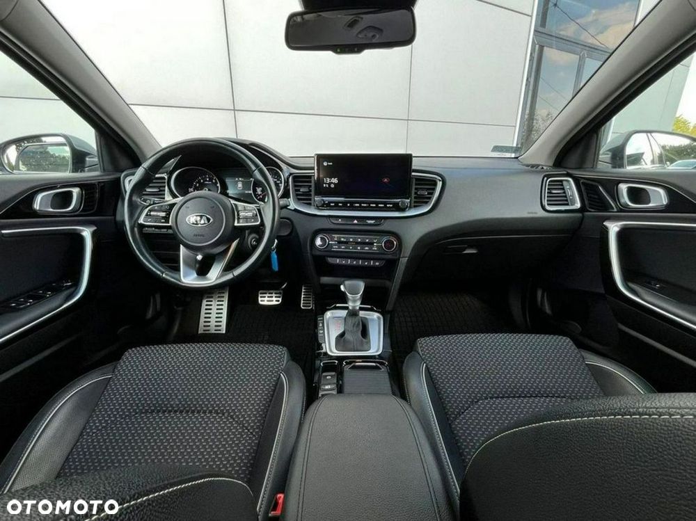 Kia Ceed 1.5 T-GDI Business Line DCT - 18