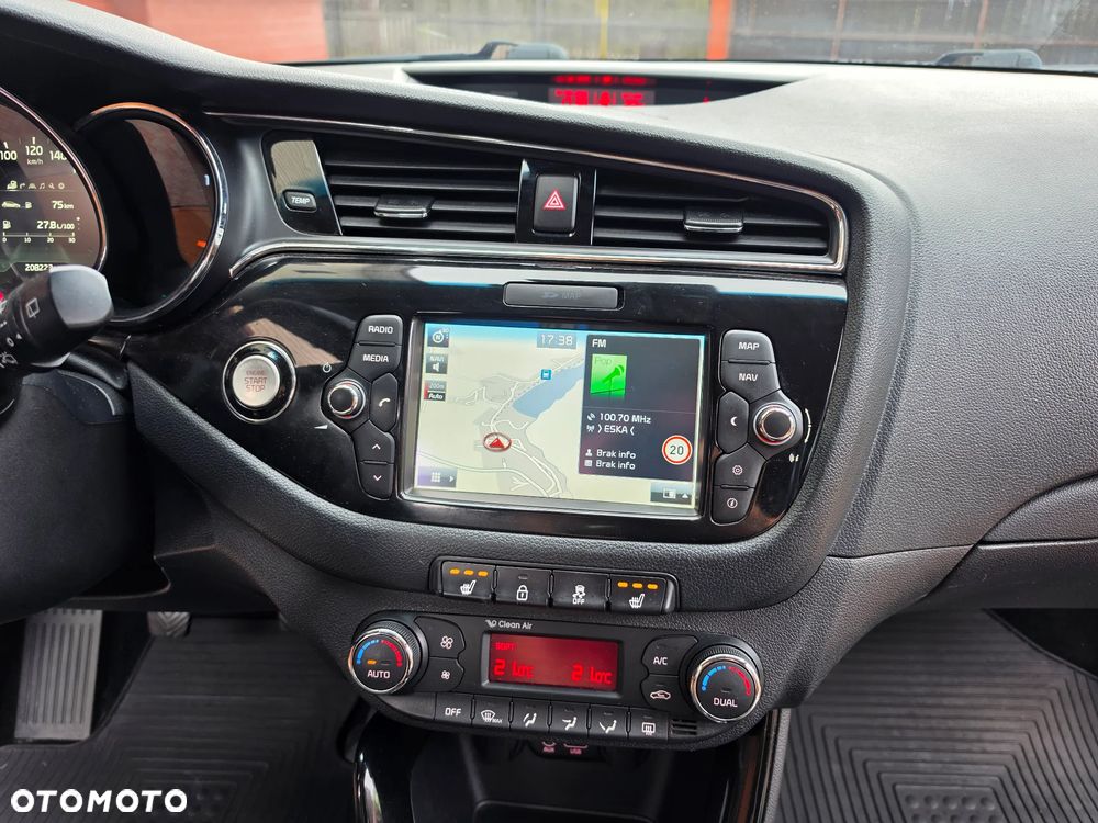 Kia Ceed 1.6 CRDi 136 ISG Platinum Edition - 23