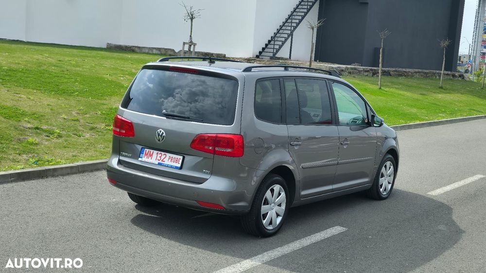 Volkswagen Touran 1.6 TDI DPF Highline - 4
