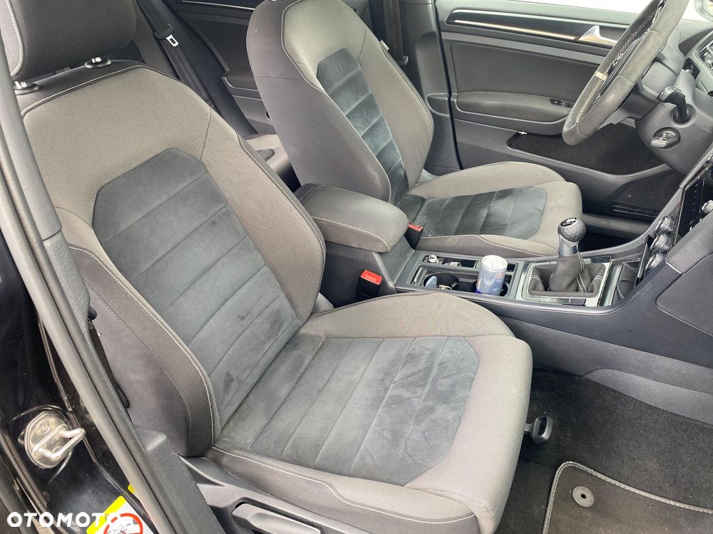 Volkswagen Golf - 7