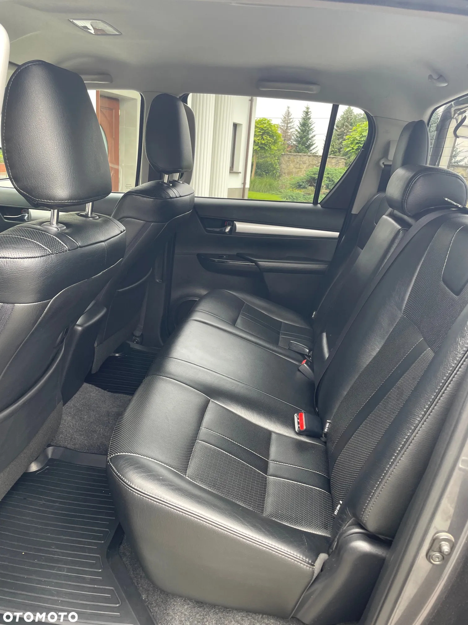 Toyota Hilux 2.4 D-4D Double Cab SR5 4x4 - 5