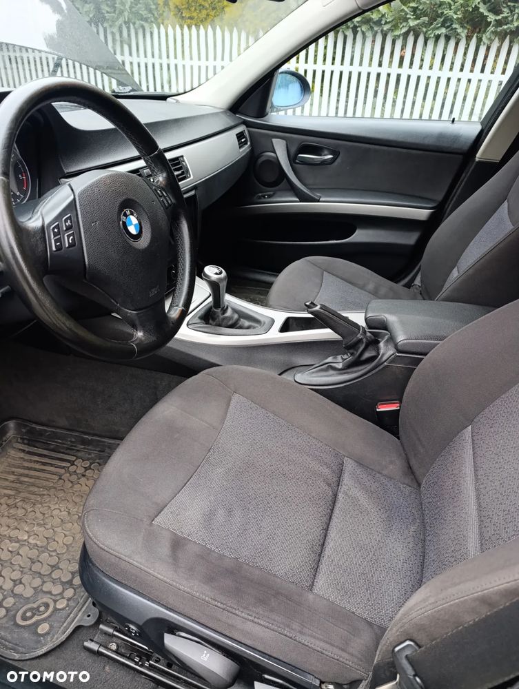BMW Seria 3 320d - 6
