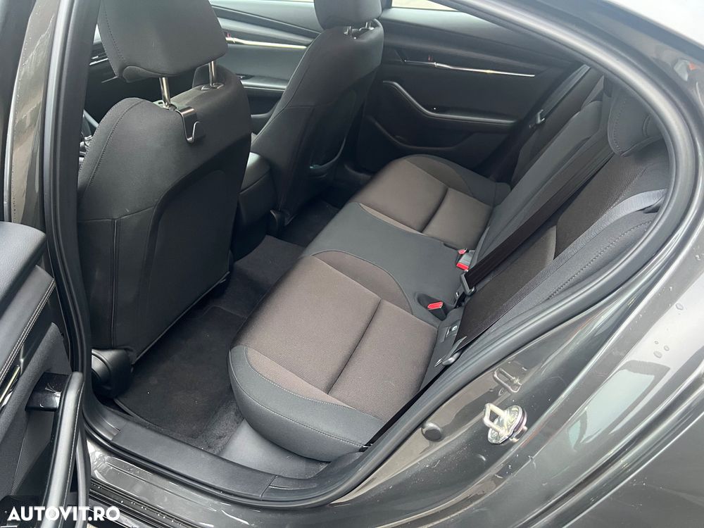 Mazda 3 G150 AT MHEV Plus - 9