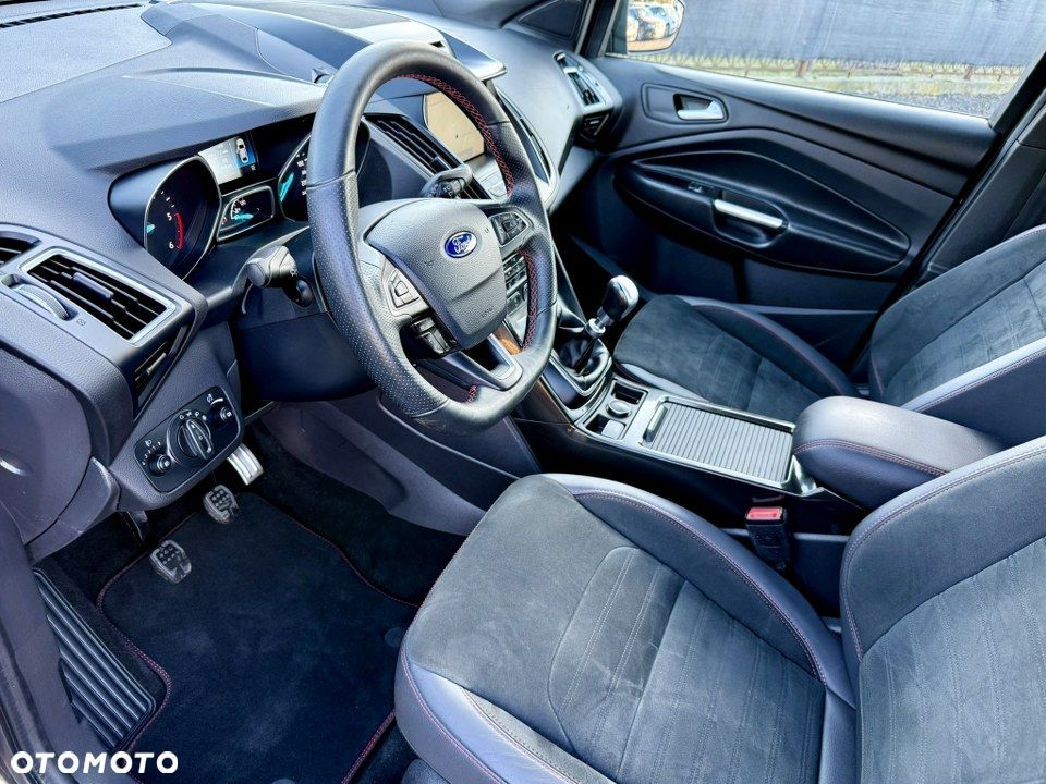 Ford Kuga 2.0 TDCi 4x4 ST-Line - 17