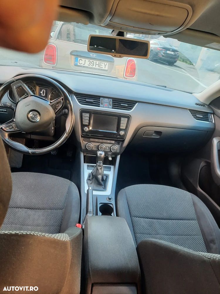 Skoda Octavia 2.0 TDI Style - 8