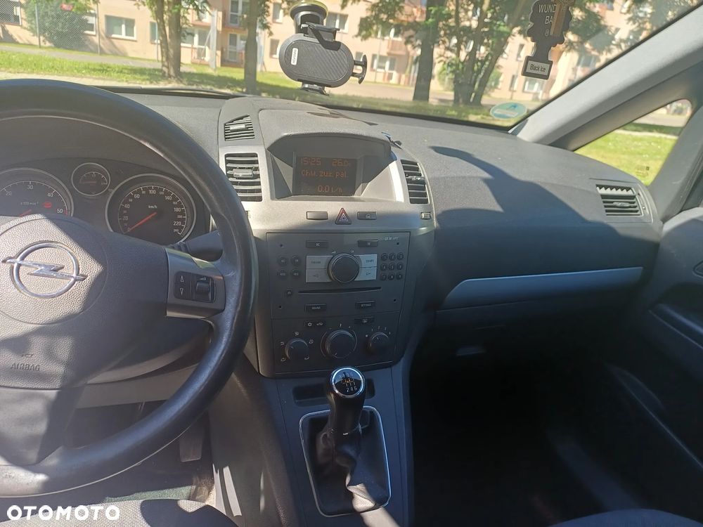 Opel Zafira - 8