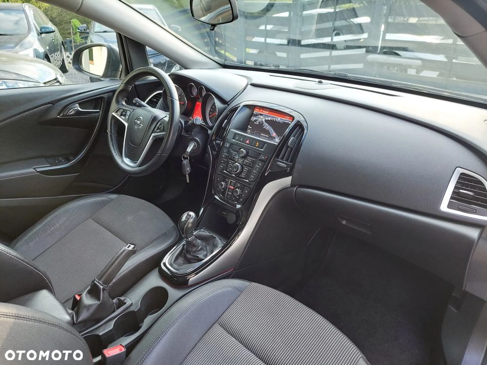 Opel Astra 1.4 Turbo Exklusiv - 28