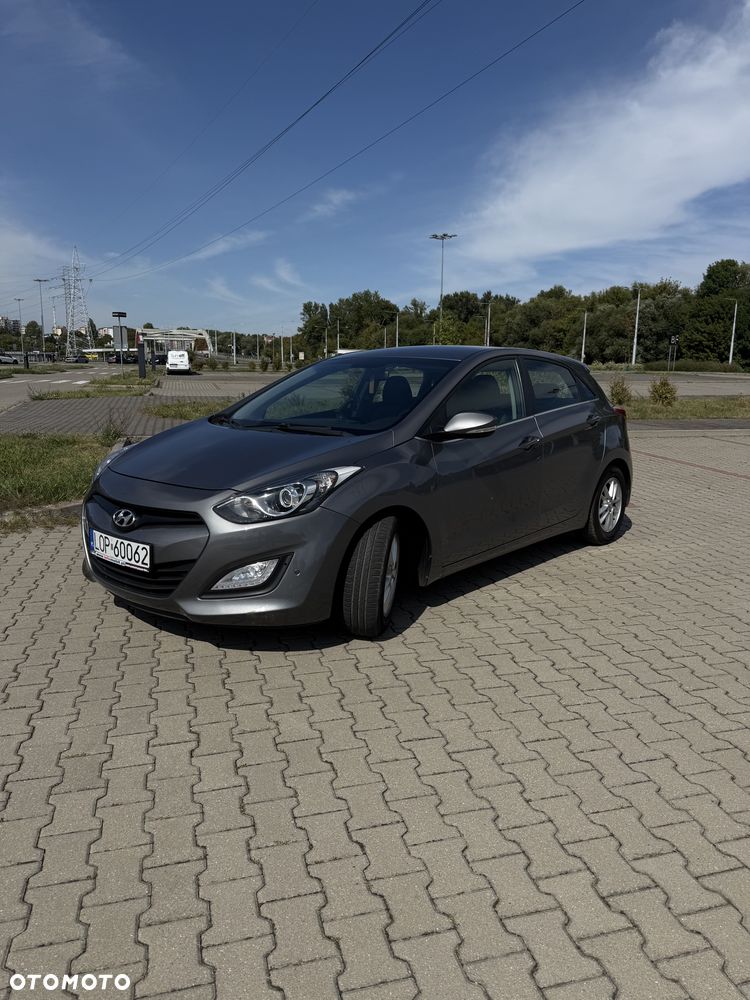 Hyundai i30 blue 1.6 CRDi Classic - 2