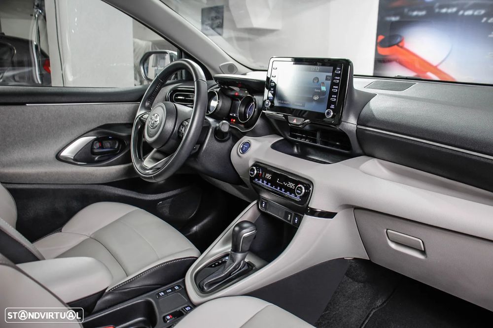 Toyota Yaris 1.5 HDF Luxury - 28