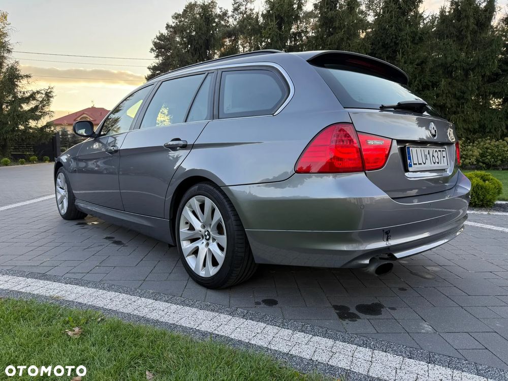 BMW Seria 3 320i - 14