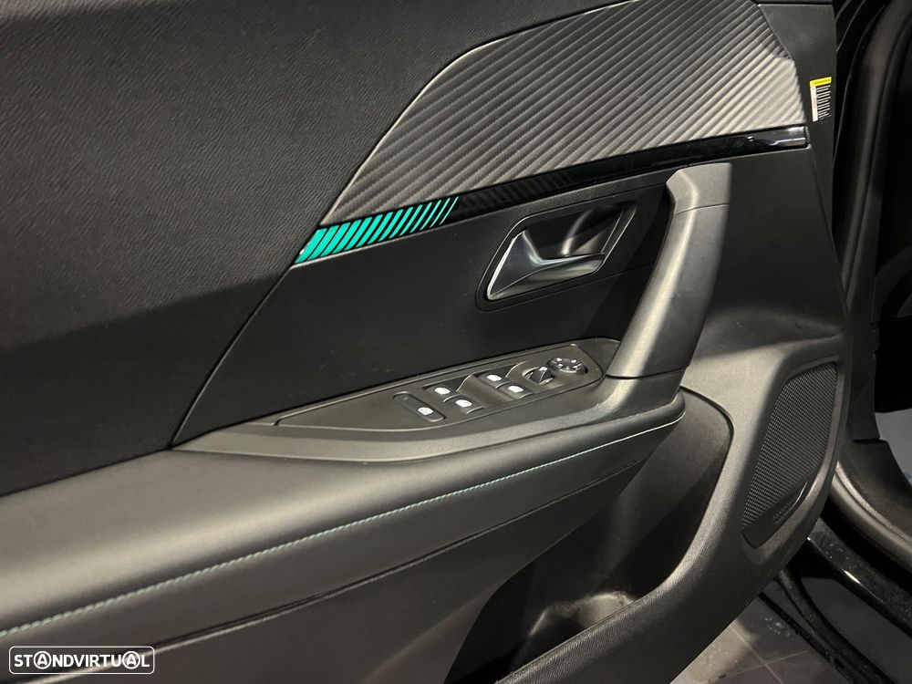 Peugeot 2008 1.5 BlueHDi Allure Pack EAT8 - 4
