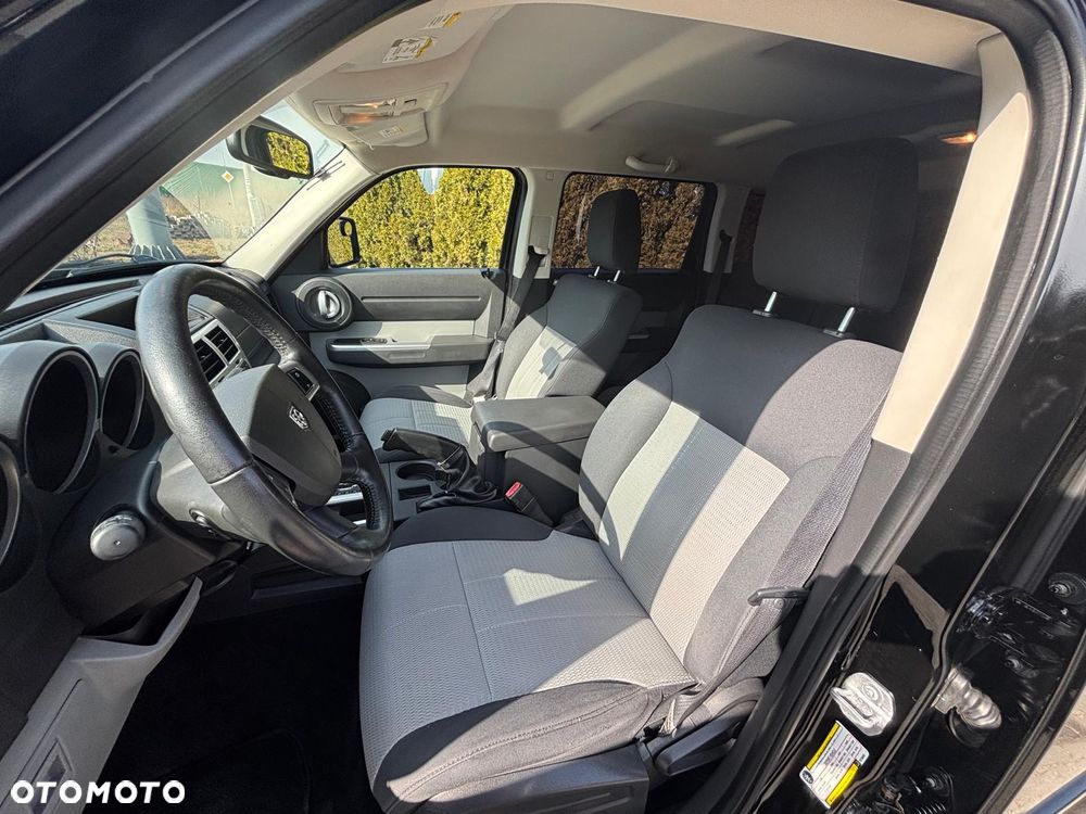 Dodge Nitro 3.7 V6 SLT 4WD - 24