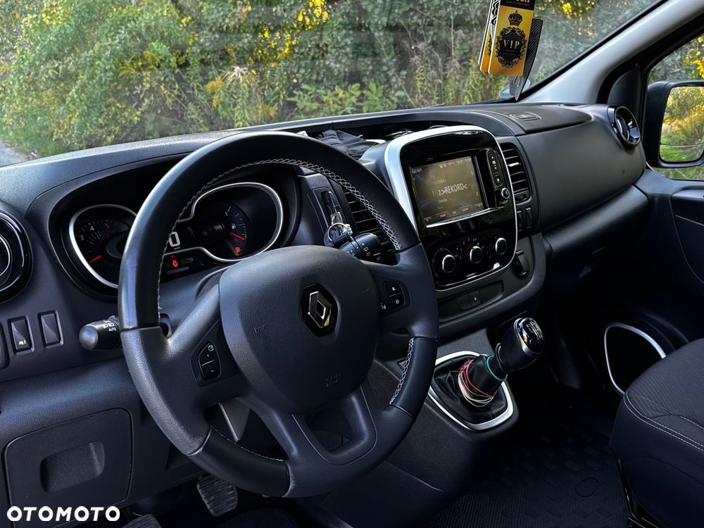 Renault Trafic Grand 2.0 dCi - 10