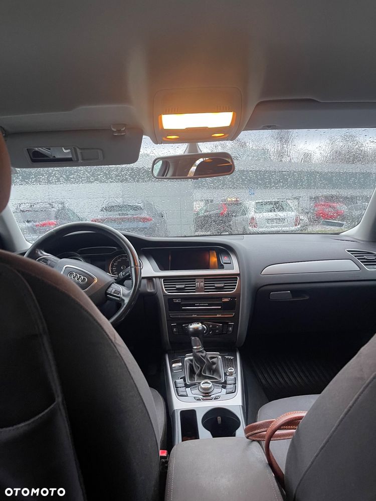 Audi A4 Avant 2.0 TDI DPF Ambiente - 13