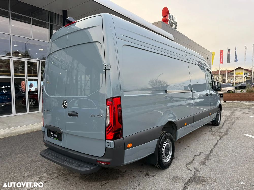 Mercedes-Benz Sprinter 317 CDI Furgon Lung PRO - 4