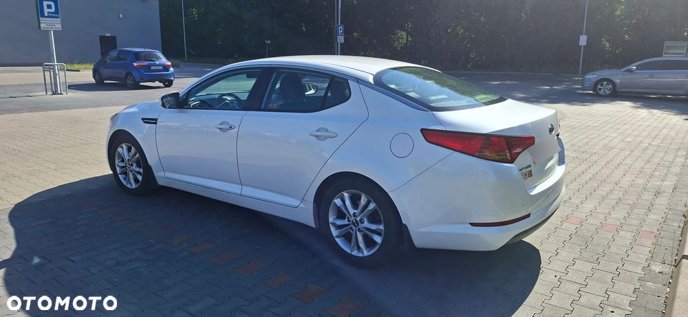 Kia Optima - 4