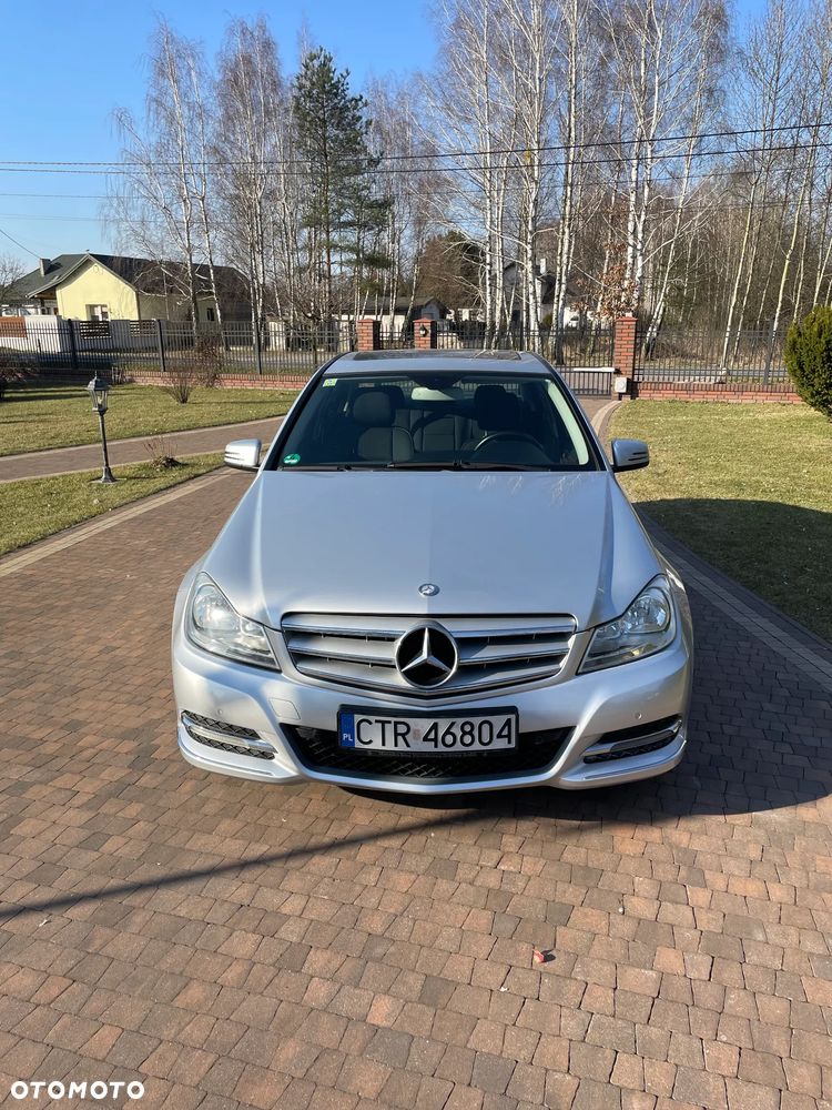 Mercedes-Benz Klasa C 180 CGI Automatik BlueEFFICIENCY Elegance - 2